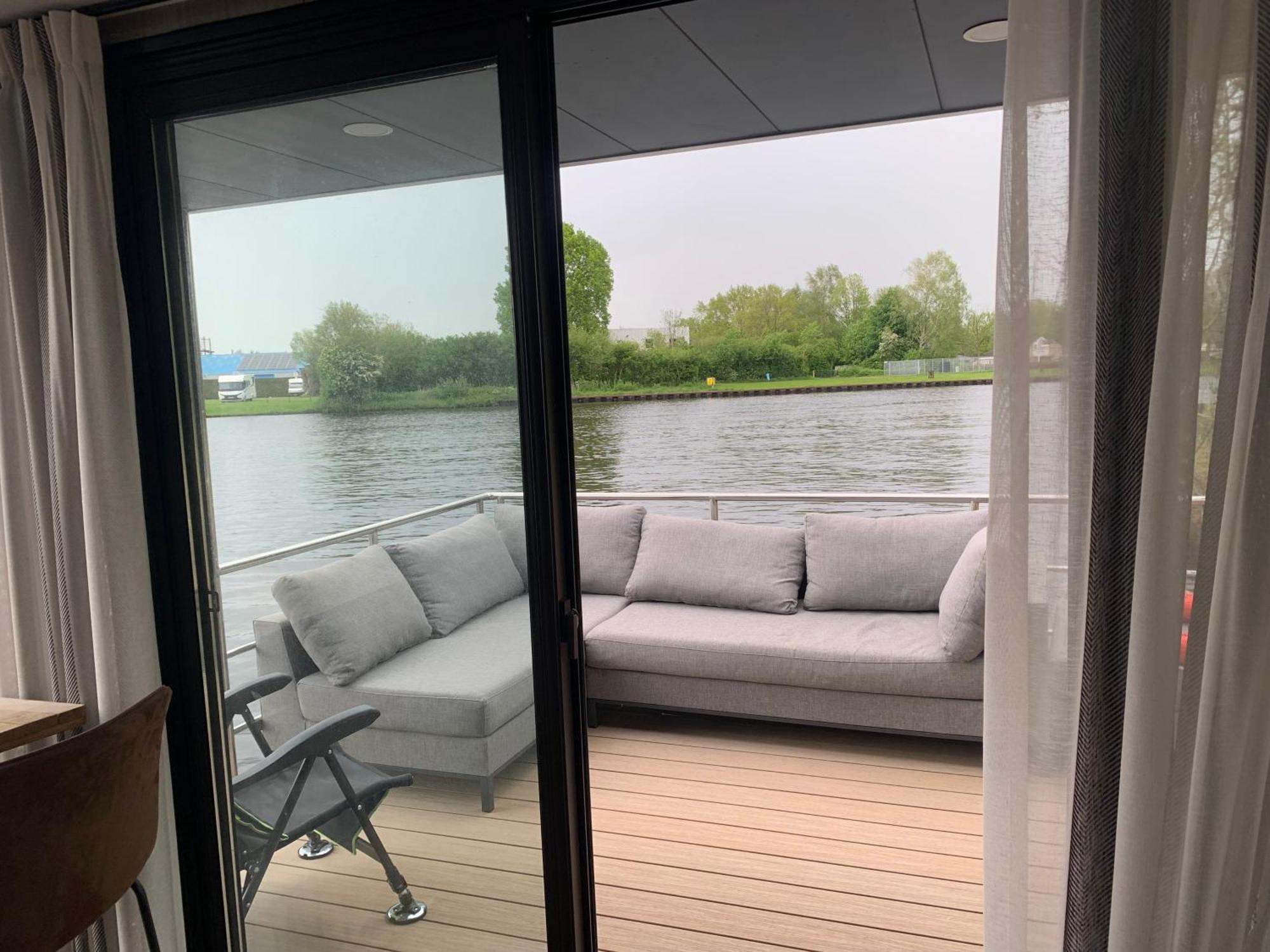 Houseboot Solcamastraat 24 C Hotell Suameer Exteriör bild